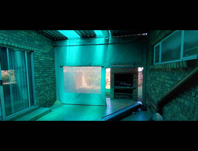 3 BEDROOM FREESTANDING TO LET IN DALPARK PROPER